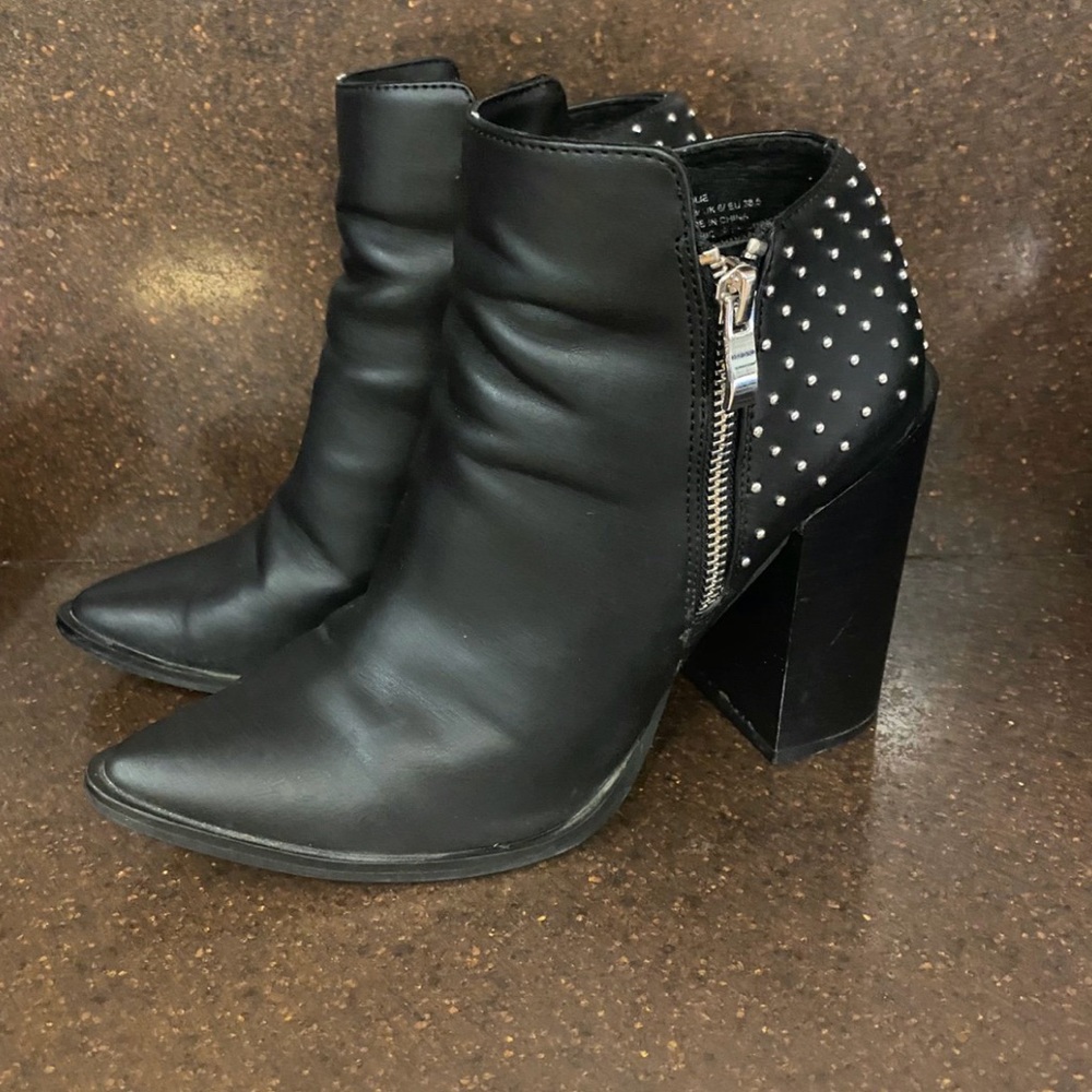 Black ankle high boots